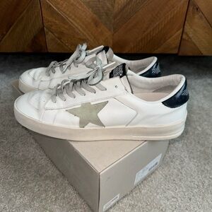 Men’s White Golden Goose Sneakers size 45 | 12